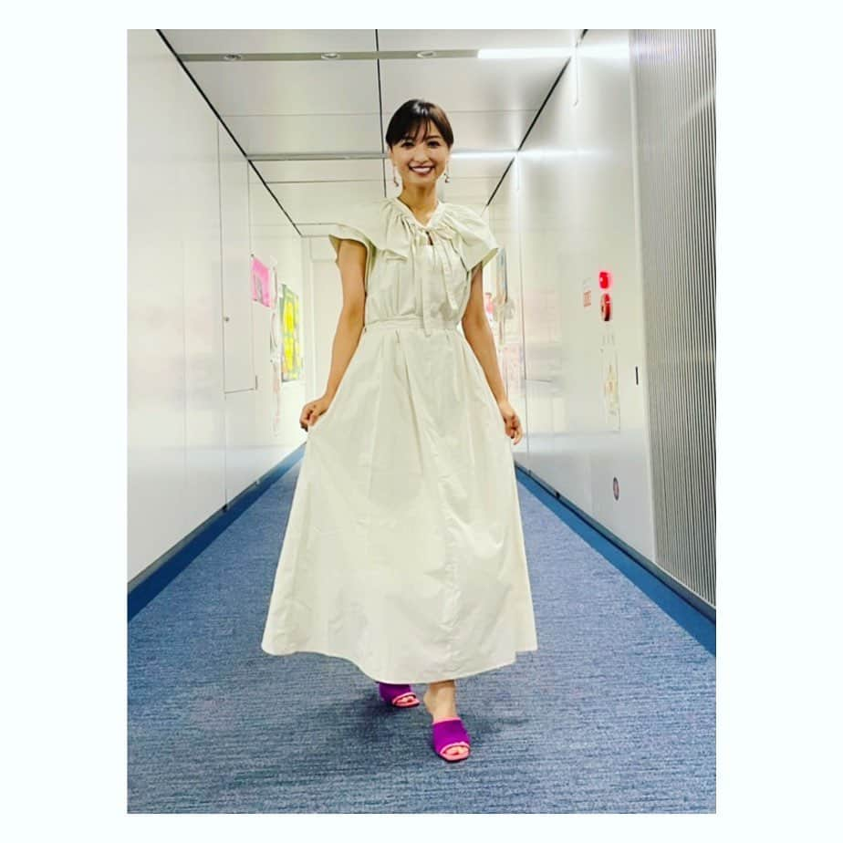 望月理恵さんのインスタグラム写真 - (望月理恵Instagram)「出演情報✨  明日の世界一受けたい授業に 出演します！ ある実験をしました😂 よかったら観てください。 よる7時56分～  衣装 ワンピース @_meimeij_  イヤリング @abiste_official  衣装も夏に向かってきましたね〜」4月29日 18時12分 - mochiee28