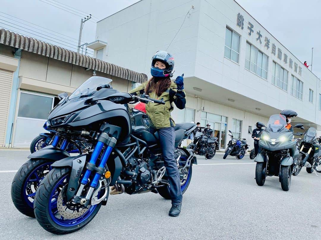 木村亜美さんのインスタグラム写真 - (木村亜美Instagram)「. . 初✧NIKEN！   今日は週刊バイクTVのロケで、銚子まで来てます！   乗ってみると違和感なく二輪車のフィーリングで、なんか不思議な感じー😆 . . #YAMAHA #NIKEN #週刊バイクTV #チバテレ . #木村亜美 #bike_japan #instamoto #bikersofinstagram #girlsbiker #bikegirl  #superbikegirl #motoinstagram  #バイク写真部 #2wheelslovers  #supersportsbikes #バイク女子 #motorcyclephotography #motorcycle_moment #bikestagram #motovlog #バイクのある生活 #bikezyoshi #riderich #asianbikergirls  #bikerwoman」4月29日 21時09分 - ami_kimura0327