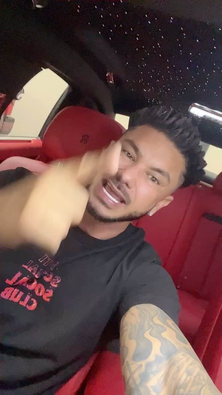 Pauly Dのインスタグラム：「In Case Ya Lookin For Me This Week 🙏🏽🙌🏽」