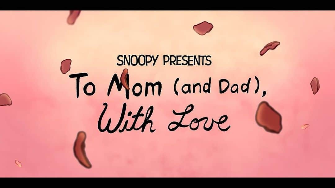 スヌーピーのインスタグラム：「This Mother's Day, the Peanuts gang is celebrating families of all kinds. Check out the all new special To Mom (and Dad), With Love streaming May 6 on @AppleTVPlus!」