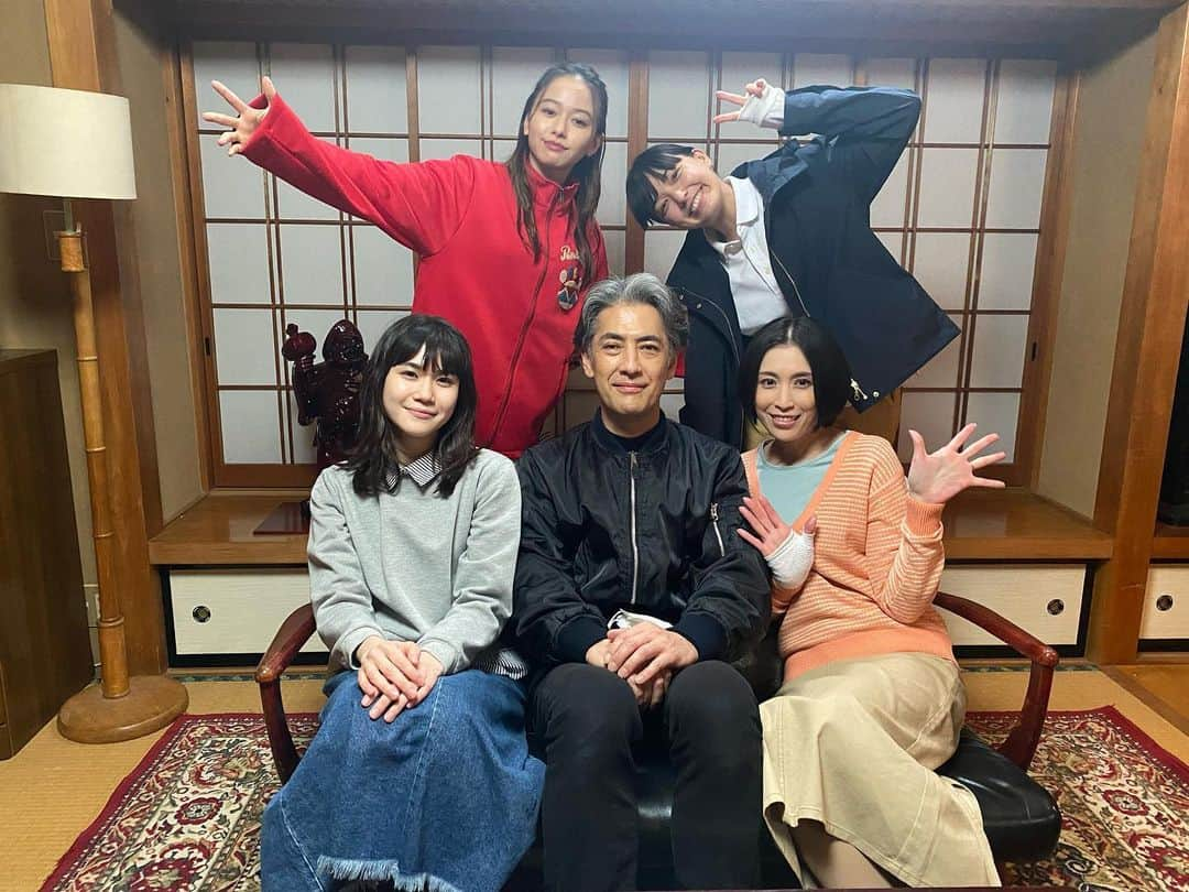 栗林藍希さんのインスタグラム写真 - (栗林藍希Instagram)「『家政夫のミタゾノ』第2話 ご視聴ありがとうございました✨ ミタゾノ公式にも投稿されている皆さんとの写真を。本当に楽しい撮影でした。🌟  #堀部圭亮 さん #雛形あきこ さん #山本舞香 さん #我妻三輪子 さん」4月30日 0時16分 - ____aino