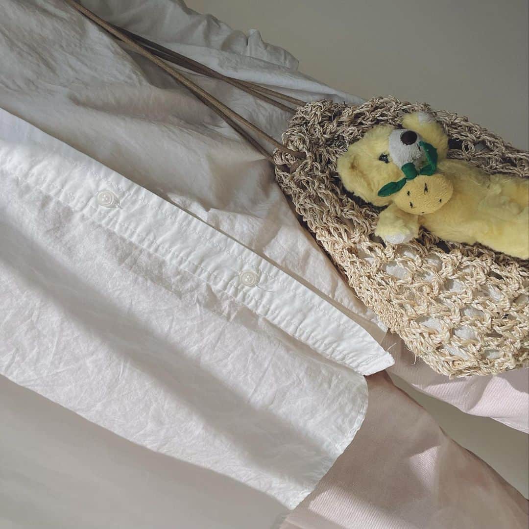樋口柚子のインスタグラム：「🧸 振り回されるゆずベアと春🌼」