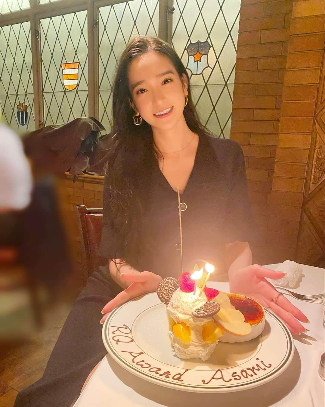 太田麻美のインスタグラム：「S耐メンバーが、サプライズで日本レースクイーン大賞受賞のお祝いをしてくれました🎂✨ 有り難うございます🙈💙❤️  #racequeen #rq #日本レースクイーン大賞 #サプライズ #ウルフギャング」
