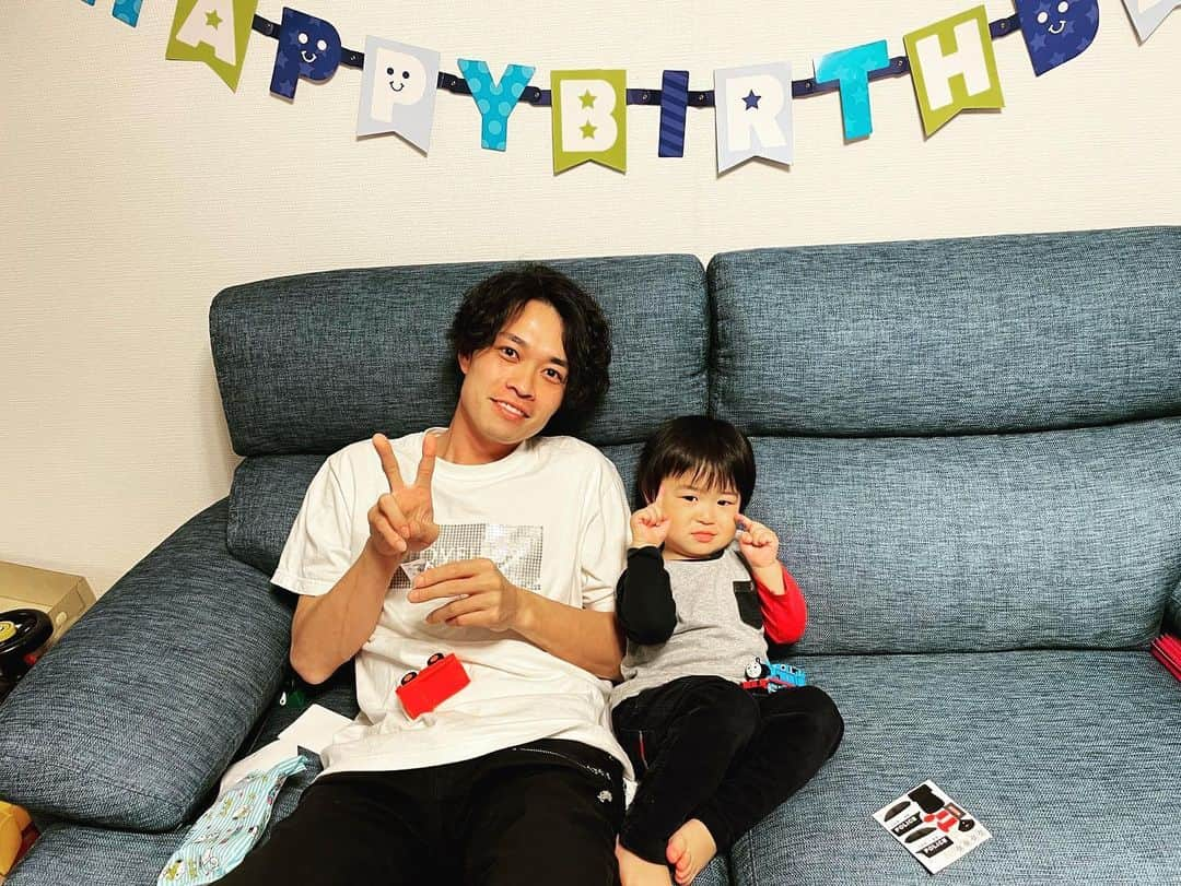 金子一輝さんのインスタグラム写真 - (金子一輝Instagram)「甥っ子2人の誕生日のお祝いしてきました🎉🎉🎉 たくさん遊んだしプレゼントも喜んでくれてよかった😊 また遊ぼうねー☺️✨」4月30日 15時16分 - kazuki.56