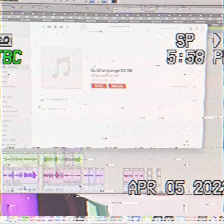 イーライ・リエブのインスタグラム：「A little preview…🍾」