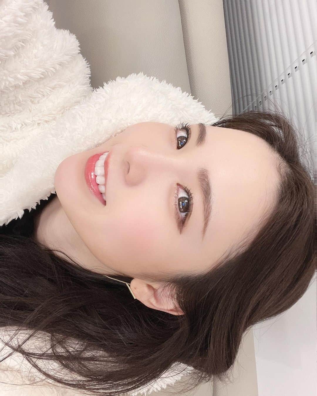 西村歩乃果のインスタグラム：「いつかの美容day  @unelimit_ayami  あやにピーリングしてもらって、 肌質改善！！！！ @unelimit_official   からの @abokogao  あぼさんに小顔リフトしてもらいました＼(^o^)／  ちゅるちゅるー！！！  #美容　#ケミカルピーリング　#小顔リフト  #pr」