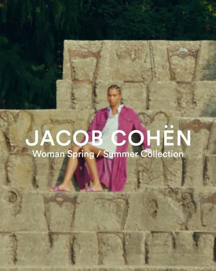 Jacob Cohenのインスタグラム：「One-of-a-kind shades and contemporary silhouettes. Discover the new Jacob Cohën Spring/Summer Woman’s Collection.  #JacobCohën」