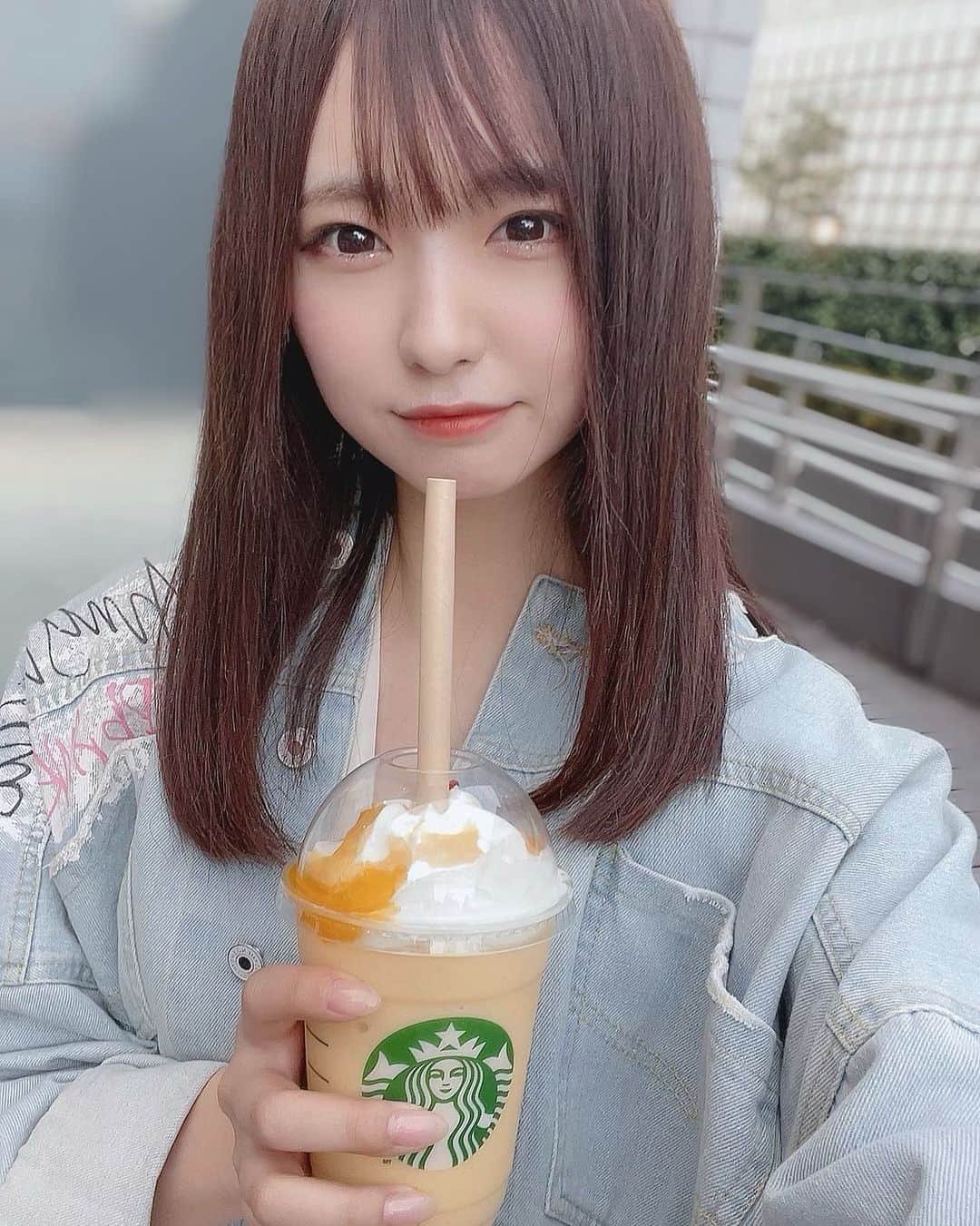 のインスタグラム：「. スタバって気づいたら新作出てるよね〜 今回はフルーツ牛乳フラペチーノ出てたから飲んだよ♡ . いつもはゆずシトラスティーが好き！ . . #スタバ　#スタバ新作 #フルーツ牛乳フラペチーノ #スターバックス」