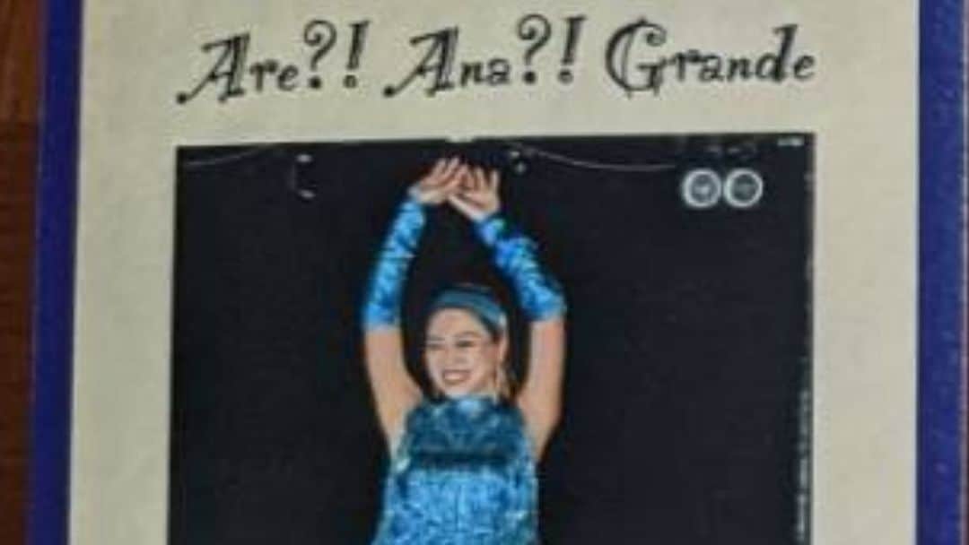 小林アナさんのインスタグラム写真 - (小林アナInstagram)「エスカネーチャンズのCDをGETしたという母早苗から 特典写真が アレ⁈アナ⁈グランデちゃんのだったと喜びの連絡が🤣 すごい。奇跡ですね。  #エスカネーチャンズ #NACK5 #GOGOMONZ」4月6日 20時32分 - genkobiribiri