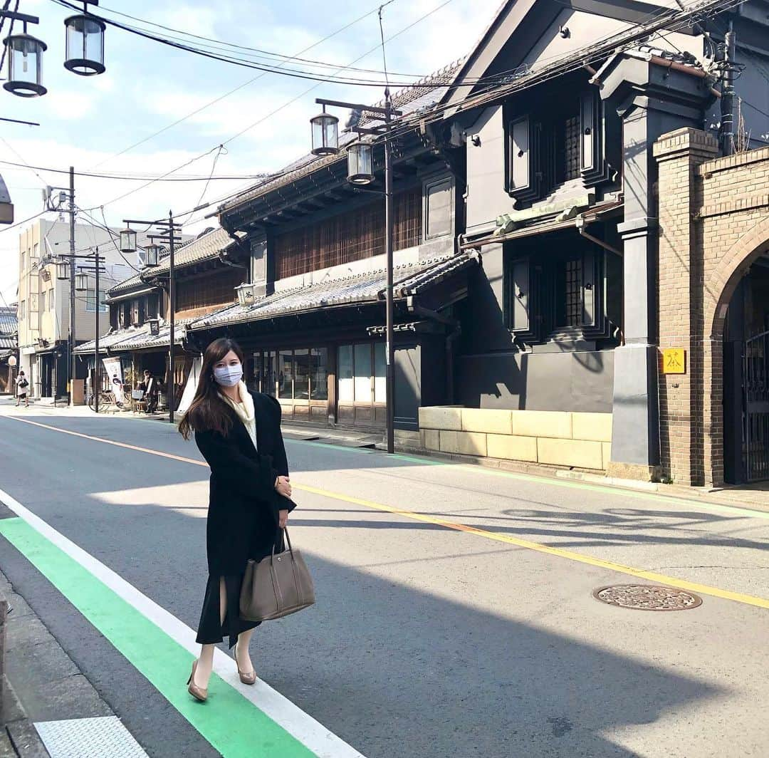 福田友理子さんのインスタグラム写真 - (福田友理子Instagram)「* * 大好きな地元川越の蔵づくりの街並み✨ 大きな瓦、黒い漆喰の壁が並ぶ古風な感じがまさに小江戸🇯🇵🏯 * 暖かくなってきたので観光客も増えているようです☺️ * * * #川越 #埼玉 #小江戸 #小江戸川越 #和 #和風 #蔵づくりの町並み #蔵づくり #日本 #🇯🇵 #🏯 #観光 #観光地」4月6日 20時24分 - yuriko.fu