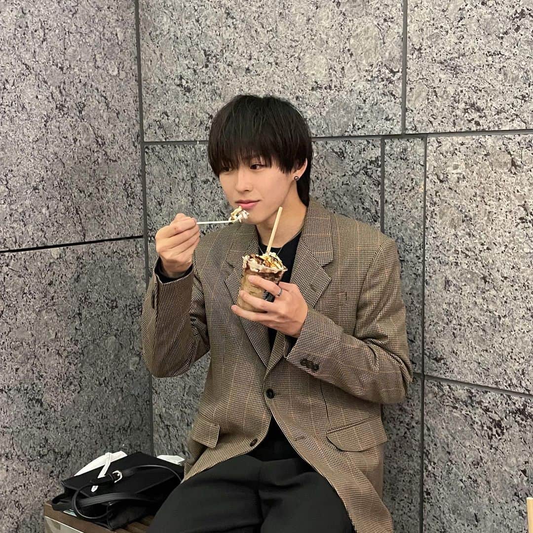 のインスタグラム：「みんな新学期だね🌸」