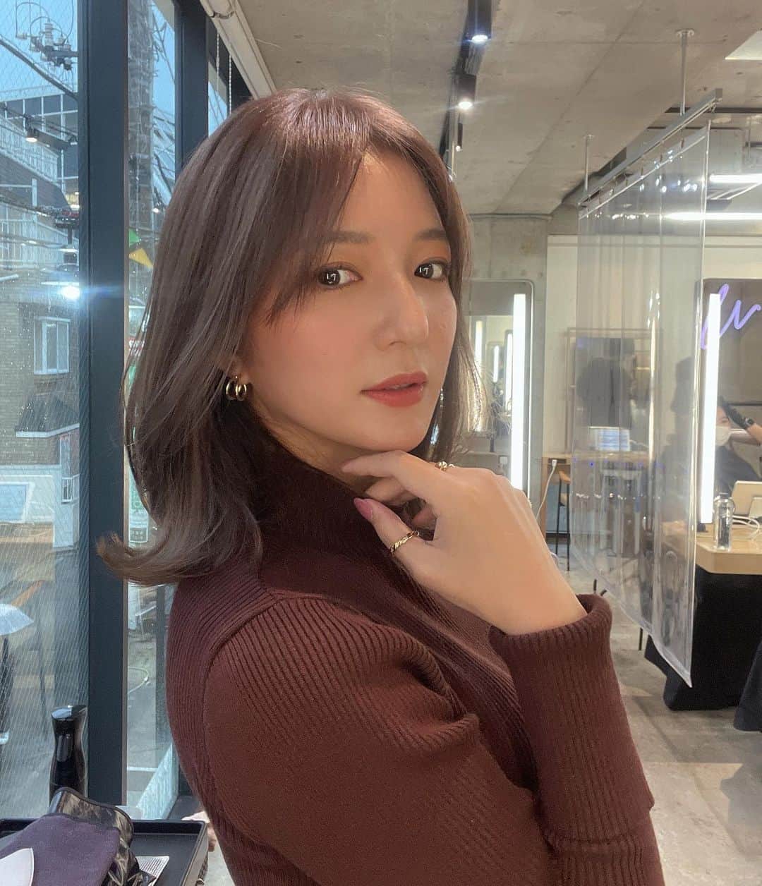 岩本知世のインスタグラム：「良い色でしょ😚💗 #haircolor #アッシュグレー #アッシュベージュ」