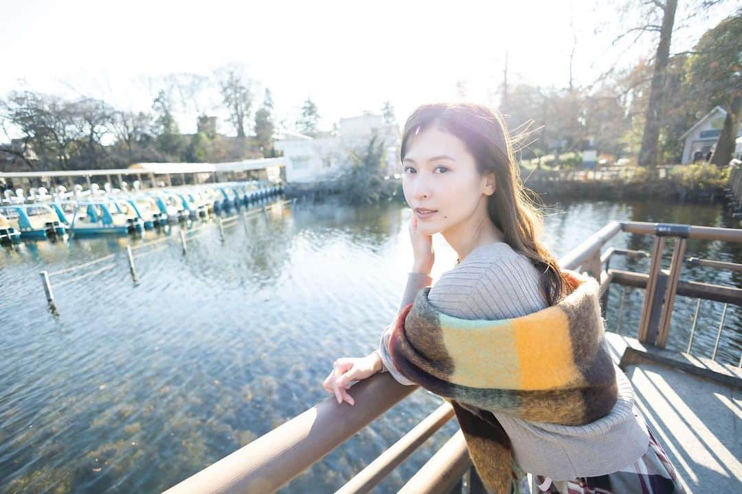 和久井雅子のインスタグラム：「おはようございます🕊𓈒 𓂂𓏸 昨日は夜ご飯に、厚揚げのひき肉餡かけを作ったのですがお砂糖を入れ過ぎてしまいました( ･ᴗ･̥ ) でも試しに辣油をかけてみたらすごく美味しくて！ 新たな発見で、結果幸せな夕食になりました😆✨  #instagravure #model #photo #portrait #Japanesegirl #グラビアアイドル #gravure #インスタグラビア #love #style #tokyo #グラビアモデル #selfie #和久井雅子 #wakuimasako」