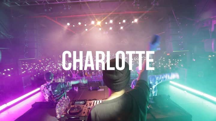 DJトゥーカッツ のインスタグラム：「‘Charlotte’ #epikhighisheretour」