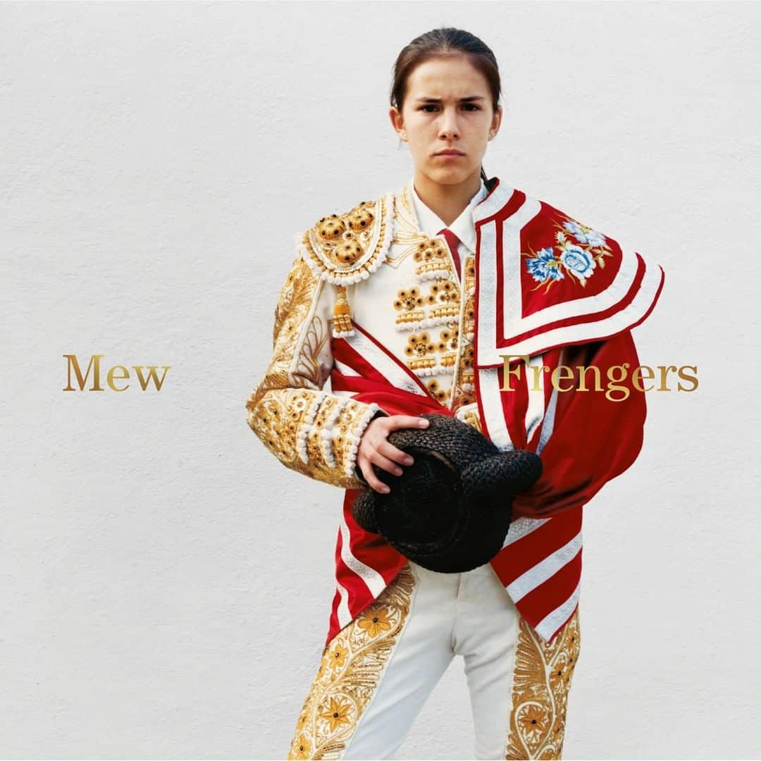 ミューのインスタグラム：「Happy Birthday Frengers! 🎂  Released 19 years ago today...」