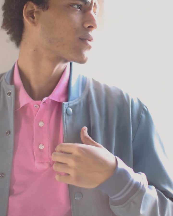 Jacob Cohenのインスタグラム：「Daring in pink.  #JacobCohën」