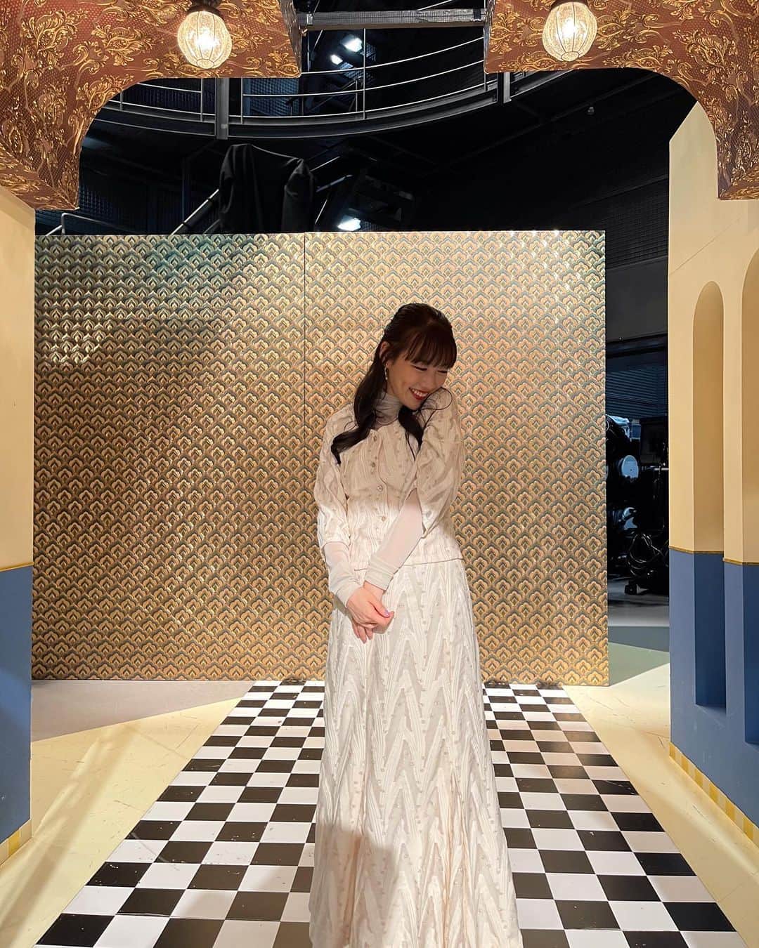 高城れにさんのインスタグラム写真 - (高城れにInstagram)「White🕊  #🕊 #🦢」4月7日 14時24分 - takagireni_official