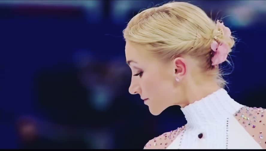 アリオナ・サフチェンコのインスタグラム：「Very beautiful collage, nice memories ☺️ Thank you to @ali_rewinddiary  #memories #figureskatingdress #art #olympic」
