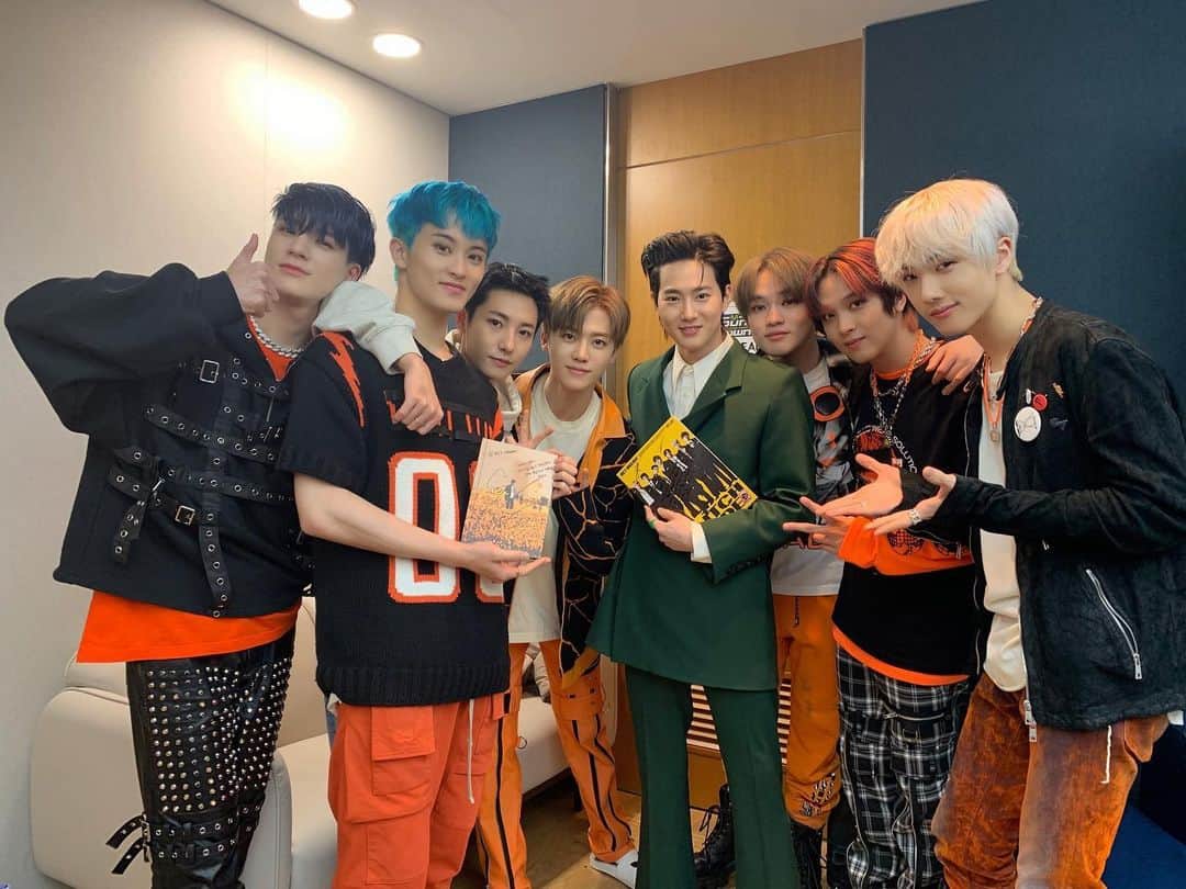 SMエンターテインメントさんのインスタグラム写真 - (SMエンターテインメントInstagram)「🤍🕴🏻EXO SUHO & NCT DREAM⚡️💚   #SUHO #수호 @kimjuncotton  #엑소 #EXO #weareoneEXO @weareone.exo  #NCTDREAM @nct_dream」4月7日 20時06分 - smtown