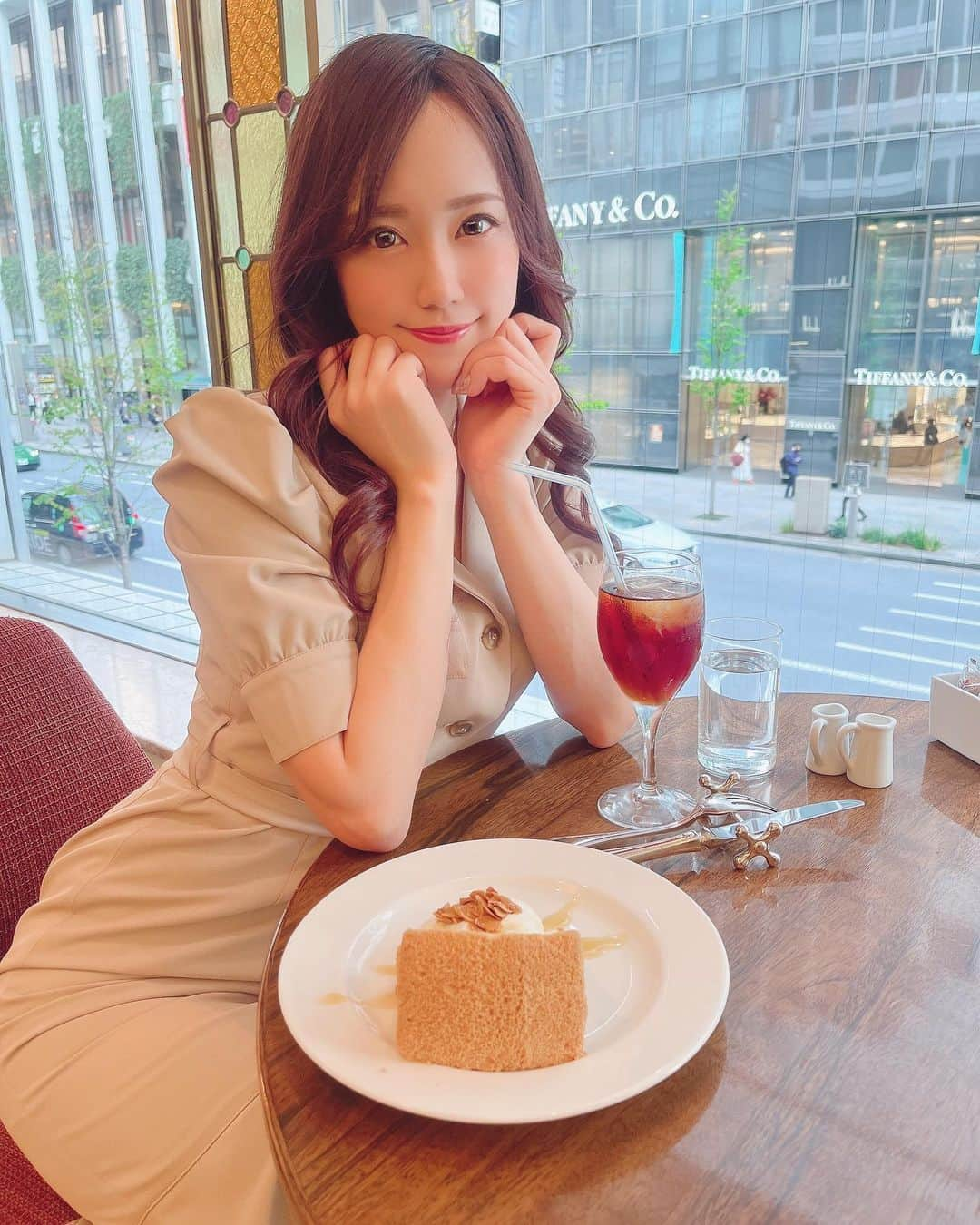 霧島聖子さんのインスタグラム写真 - (霧島聖子Instagram)「🍰🤍  #cafe #銀座 #シフォンケーキ #カフェ巡り #カフェ #fashion」4月7日 21時45分 - seiko_kirishima