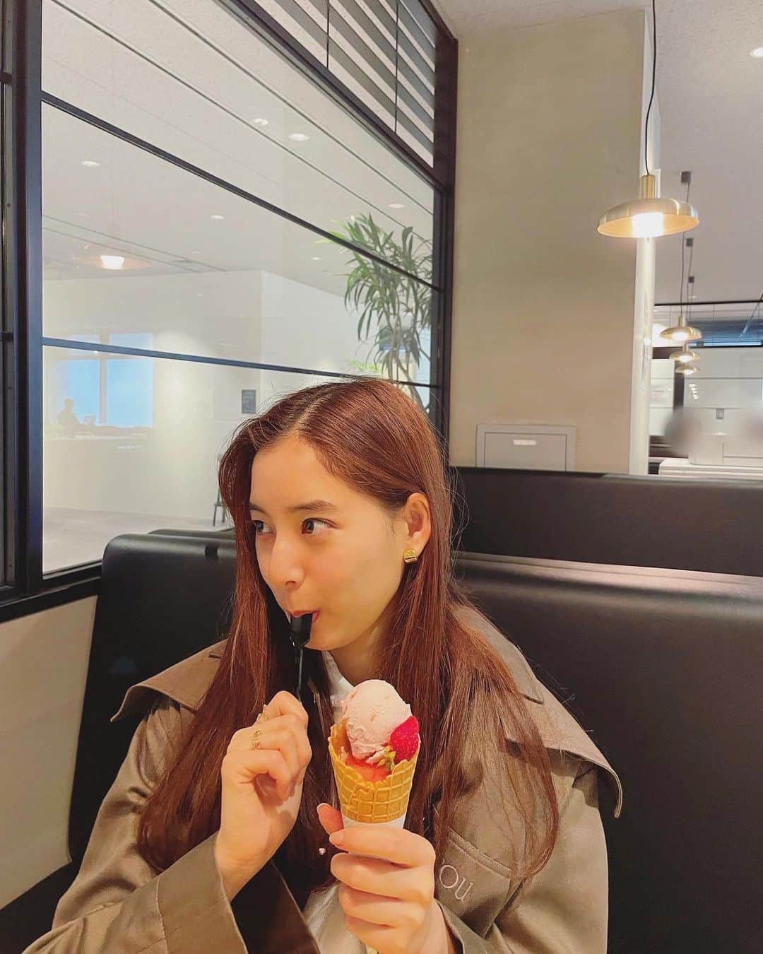 新木優子さんのインスタグラム写真 - (新木優子Instagram)「今日の一コマ🍓 さてみなさんYouTubeのショート動画が公開されたので是非みてね🥰」4月7日 22時06分 - yuuuuukko_