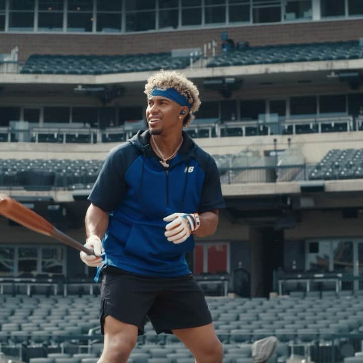 newbalanceのインスタグラム：「For @lindor12bc the work never stops because the game never ends. #WeGotNow」