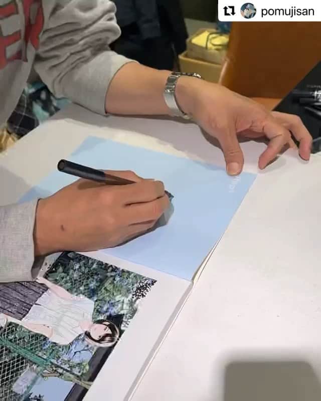 江口寿史のインスタグラム：「#Repost @pomujisan with @make_repost ・・・ 先月末まで開催していた江口寿史先生の「RECORD展」 家宝が増えました。」