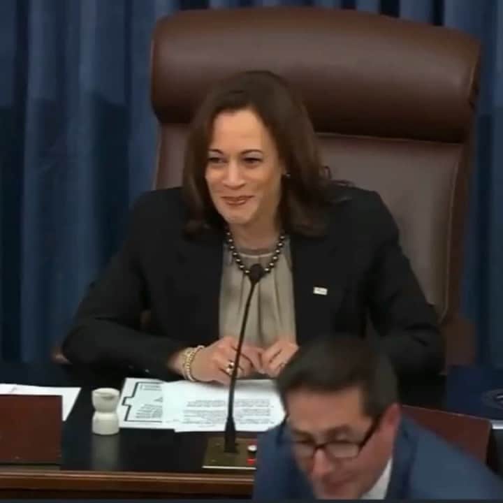 のインスタグラム：「Historic day .. US Senate confirms Ketanji Brown Jackson’s appointment to the Supreme Court . What a win !!!!  @kamalaharris」