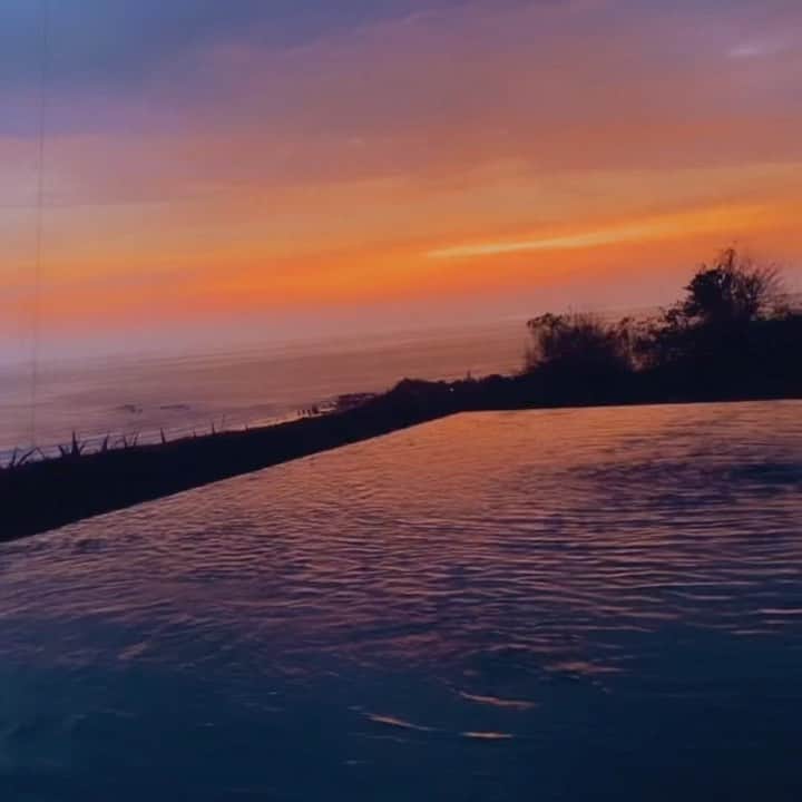 ローラ・ヴァンダーヴォートのインスタグラム：「Nights like these. Yes please.」