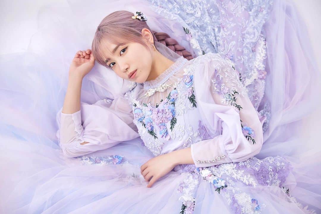 加藤玲奈のインスタグラム：「ファンクラブ"Rena's dresser"の 限定グッズのこの写真お気に入り🥺💜」