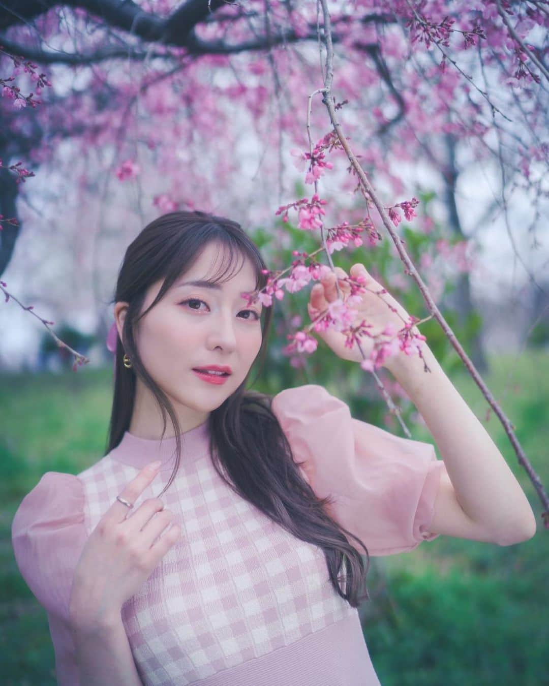 堀尾実咲のインスタグラム：「goodmorning🌸  #桜 #さくら #サクラ #お花見 #花見 #お花見デート #お花見コーデ #大島小松川公園 #小松川公園 #cherryblossom #eimyistoire」