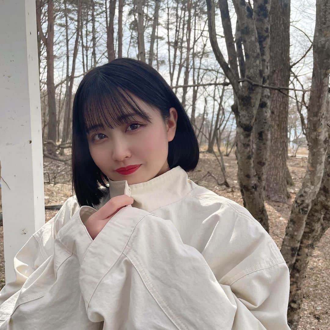 羽原由佳のインスタグラム：「. 髪の毛ばっさり！ とっても軽い〜です🍄  どうですか？  #ボブ  #黒髪ボブ」