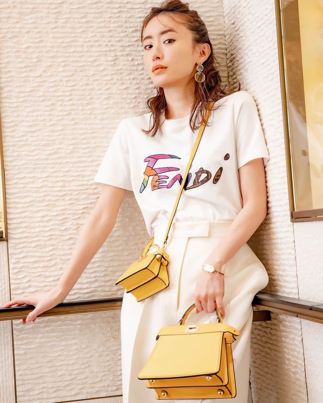 松本まりかのインスタグラム：「FENDI peekaboo  petite & micro  mmm…I prefer both♡  @Fendi  #Fendi #FendiPeekaboo  #fendiofficial  今日の撮影も素敵なものになりました。 夏にお目見えです🥲  明日は妖怪初回♡事前生配信もします 明後日は名探偵ステイホームズ❗️ お楽しみに♡」