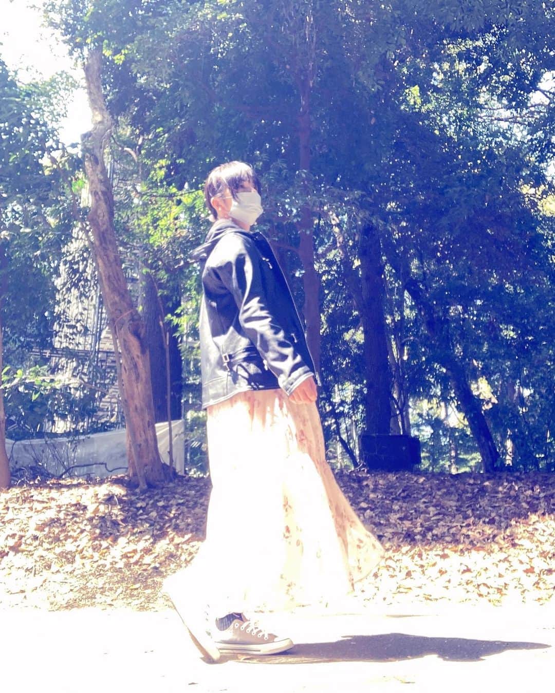 櫻井智さんのインスタグラム写真 - (櫻井智Instagram)「♪あるこ〜あるこ〜 わたしは、げんき〜😊♫  あったかいな〜😊🌸  皆さん😊 良い週末をお過ごしくださいね😊🌸」4月8日 16時22分 - sakuraitomo910_