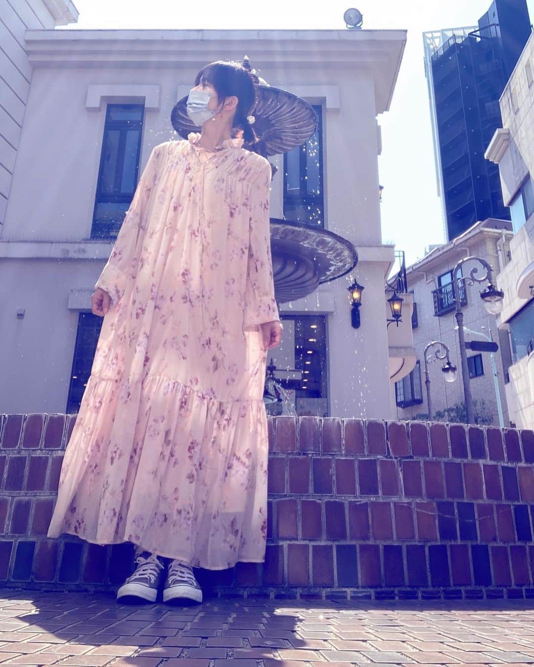 櫻井智のインスタグラム：「♪あるこ〜あるこ〜 わたしは、げんき〜😊♫  あったかいな〜😊🌸  皆さん😊 良い週末をお過ごしくださいね😊🌸」