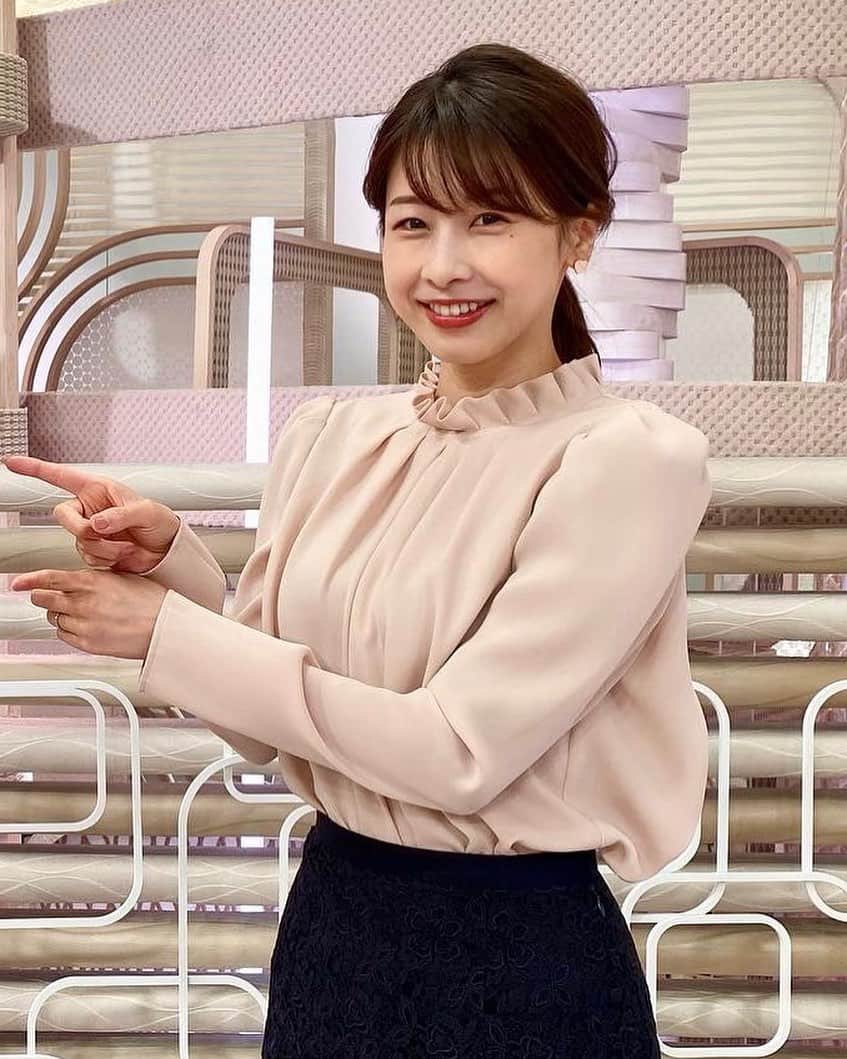 加藤綾子ミニスカート ボード「癒し」のピン