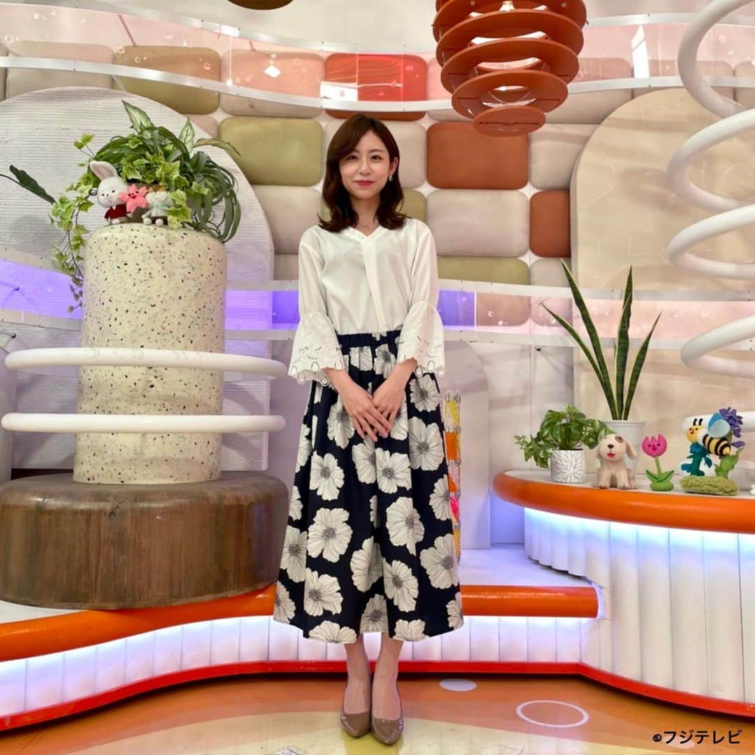 フジテレビ「めざましテレビ」さんのインスタグラム写真 - (フジテレビ「めざましテレビ」Instagram)「改めまして 2年目になりました、小山内鈴奈です❗️  皆さん今週もめざましテレビを ご覧いただきありがとうございました😆  週末やお休みの日は おいしいものをたべて、ゆっくりしてくださいね✨  私はチョコレートを食べて🍫 回復したいと思います🥰  #めざましテレビ #小山内鈴奈」4月8日 16時24分 - mezamashi.tv