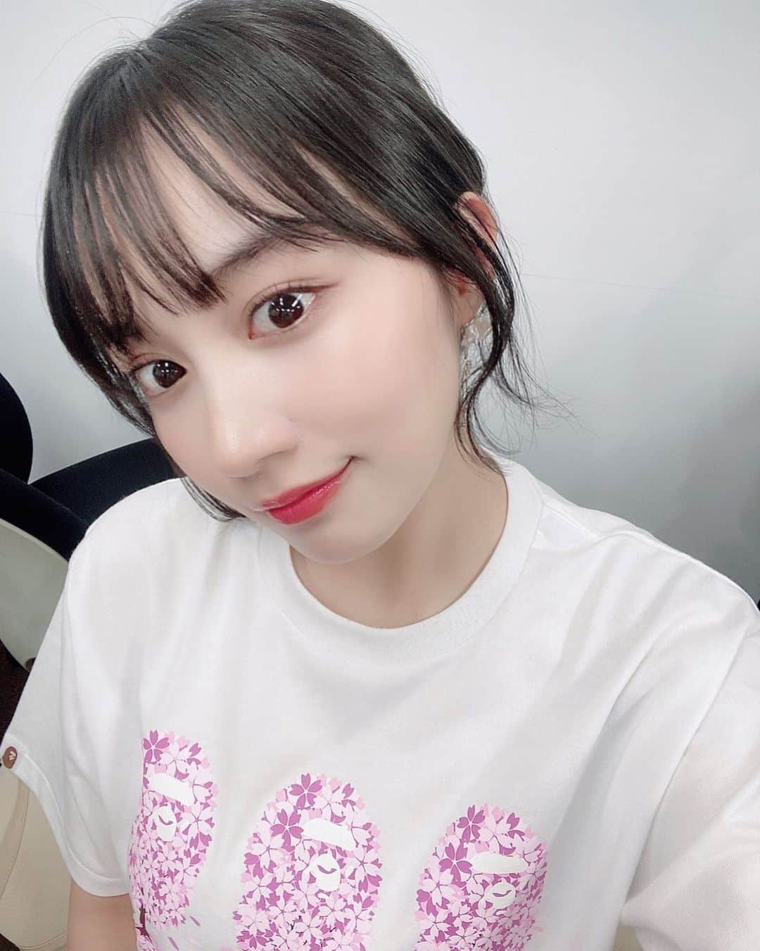 黒木ひかりのインスタグラム：「お花見したいな〜🌸 皆はお花見しましたか？😌」