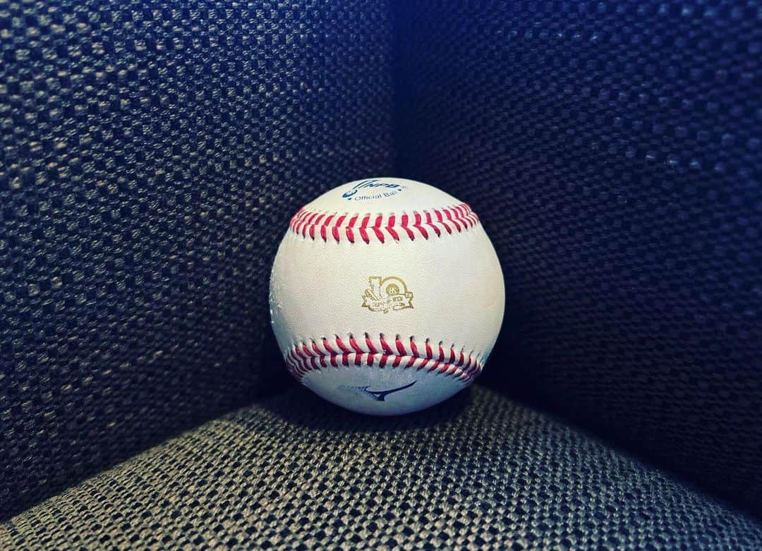 髙橋宏斗さんのインスタグラム写真 - (髙橋宏斗Instagram)「4月7日　 プロ初勝利をあげることができました！ いつも本当にたくさんの応援ありがとうございます！ もっともっと頑張ります！！  まだシーズン始まったばかりなのでもっとチームの勝利に貢献できるようなピッチングをしていきます。  今後とも応援よろしくお願いします！  #中日ドラゴンズ  #高橋宏斗  #プロ初勝利  #ありがとうございます」4月8日 17時45分 - takahashi_hiroto19