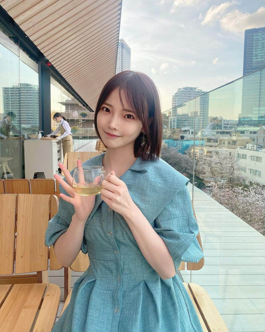 美女美容事情さんのインスタグラム写真 - (美女美容事情Instagram)「《桜の見えるテラスで☕️🌸》⁠⠀ *⠀⠀⠀⠀⠀⠀⁠⠀⁠⠀⁠⠀⁠⠀⁠⠀ 今回ご紹介させて頂きますのは!!👀❤️⁠⠀⁠⠀⁠⠀⁠⠀⁠⠀ 新谷姫加さん<@hime._.gram> の素敵なお写真📸⠀⁠⠀⁠⠀⁠⠀ *⠀⁠⠀ お洒落なカフェテラスと美女💖  桜を見ながらゆったりできて気持ち良さそうです☺️❤︎⠀⠀⠀⁠⠀⁠⠀⁠⠀⁠⠀⁠⠀ *⠀⁠⠀⁠⠀⁠⠀⁠⠀⁠⠀ 新谷姫加さん<@hime._.gram> 素敵な投稿をありがとうございました☺️📸✨⠀⁠⠀ 新谷姫加さんのアカウントには他にも素晴らしい投稿が沢山ありますので是非覗いてみてくださいね💁‍♀️💙⁠ ⁠⠀ ⠀⠀⁠⠀⁠⠀⁠⠀⁠⠀ △▼△▼△▼△▼△▼△▼△▼△▼△▼ ⁠⠀⁠⠀⁠⠀⁠⠀ ❤️🧡💛「ビジョビ (美女美容事情)」💚💙💜⠀⠀⠀⠀⠀⠀⠀⠀⠀⠀⠀⠀⠀⠀⁠⠀⁠⠀⁠⠀⁠⠀⁠⠀⁠⠀ 👇掲載ご希望の方は👇⠀⠀⠀⠀⠀⠀⠀⠀⠀⠀⠀⠀⠀⠀⠀⁠⠀⁠⠀⁠⠀⁠⠀⁠⠀⁠⠀ @b_b_j.jタグ付けと🖤 #ビジョビ ⁠⠀⁠⠀ 🖤タグ付けお願いします⠀⠀⠀⠀⠀⠀⠀⠀⠀⠀⠀⠀⠀⠀⠀⁠⠀⁠⠀⁠⠀⁠⠀⁠⠀⁠⠀ △▼△▼△▼△▼△▼△▼△▼△▼△▼ ⁠⠀ #インスタ美人  #インスタグラマー #インスタ女子 #インフルエンサー #インスタ映え #カフェテラス #桜 #カフェ #テラス #桜並木 #花見 ❀」4月8日 18時10分 - b_b_j.j