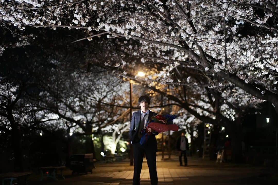 山田裕貴さんのインスタグラム写真 - (山田裕貴Instagram)「#余命10年  みなさん観てもらえたでしょうか？  #桜 #夜桜 @yomei10movie」4月8日 20時32分 - 00_yuki_y