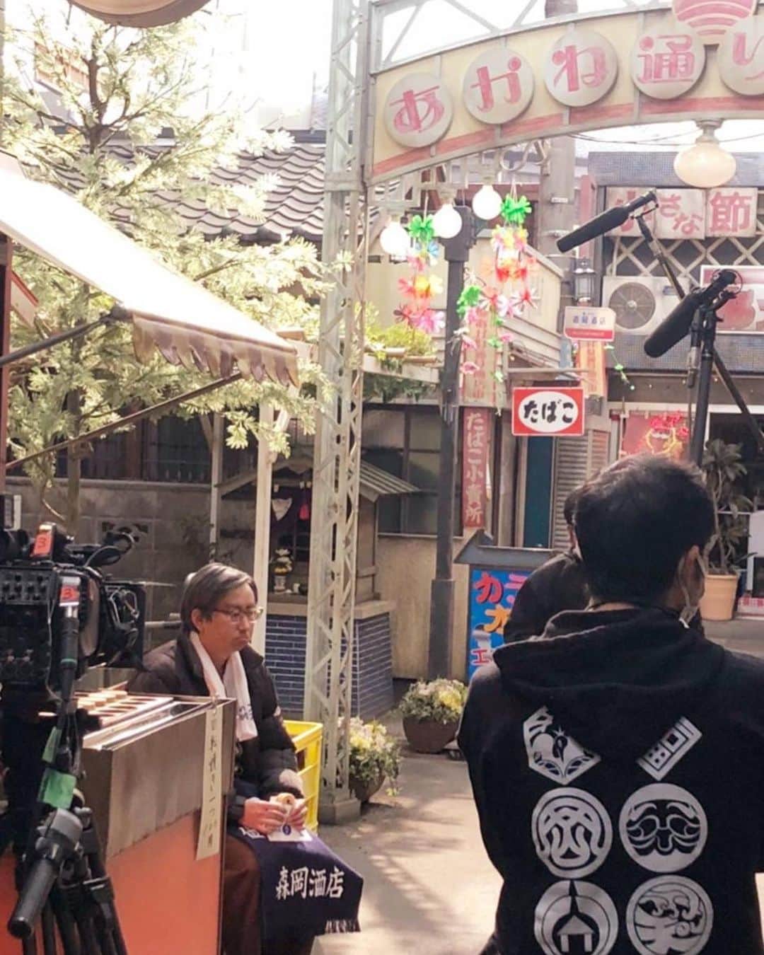 おいでやす小田のインスタグラム：「「うん、おぉ、大月の味やがな、、、」  共演者のみなさん、スタッフのみなさん、本当にあたたか過ぎました。  すごい世界にいた。  とりあえず現実の世界に戻ります！  ありがとうございました！」