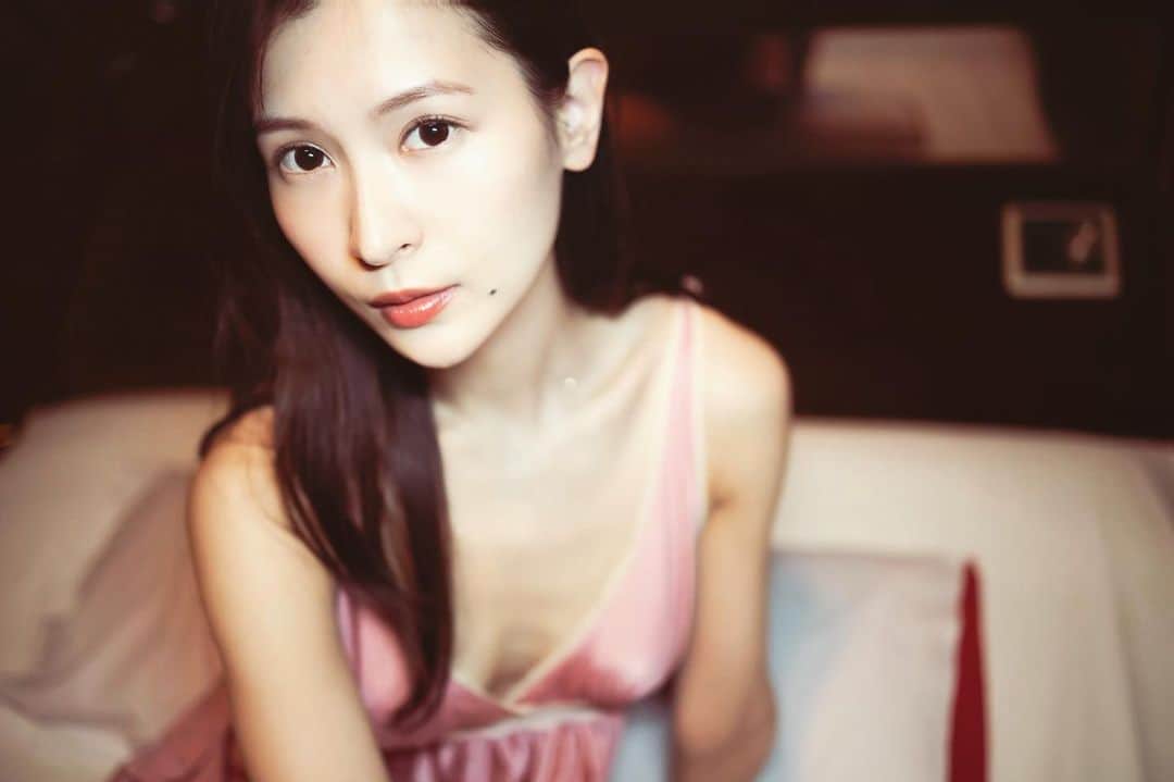 和久井雅子のインスタグラム：「今日もお疲れさまです♡  #instagravure #model #photo #portrait #Japanesegirl #グラビアアイドル #gravure #インスタグラビア #love #style #tokyo #グラビアモデル #selfie #和久井雅子 #wakuimasako」