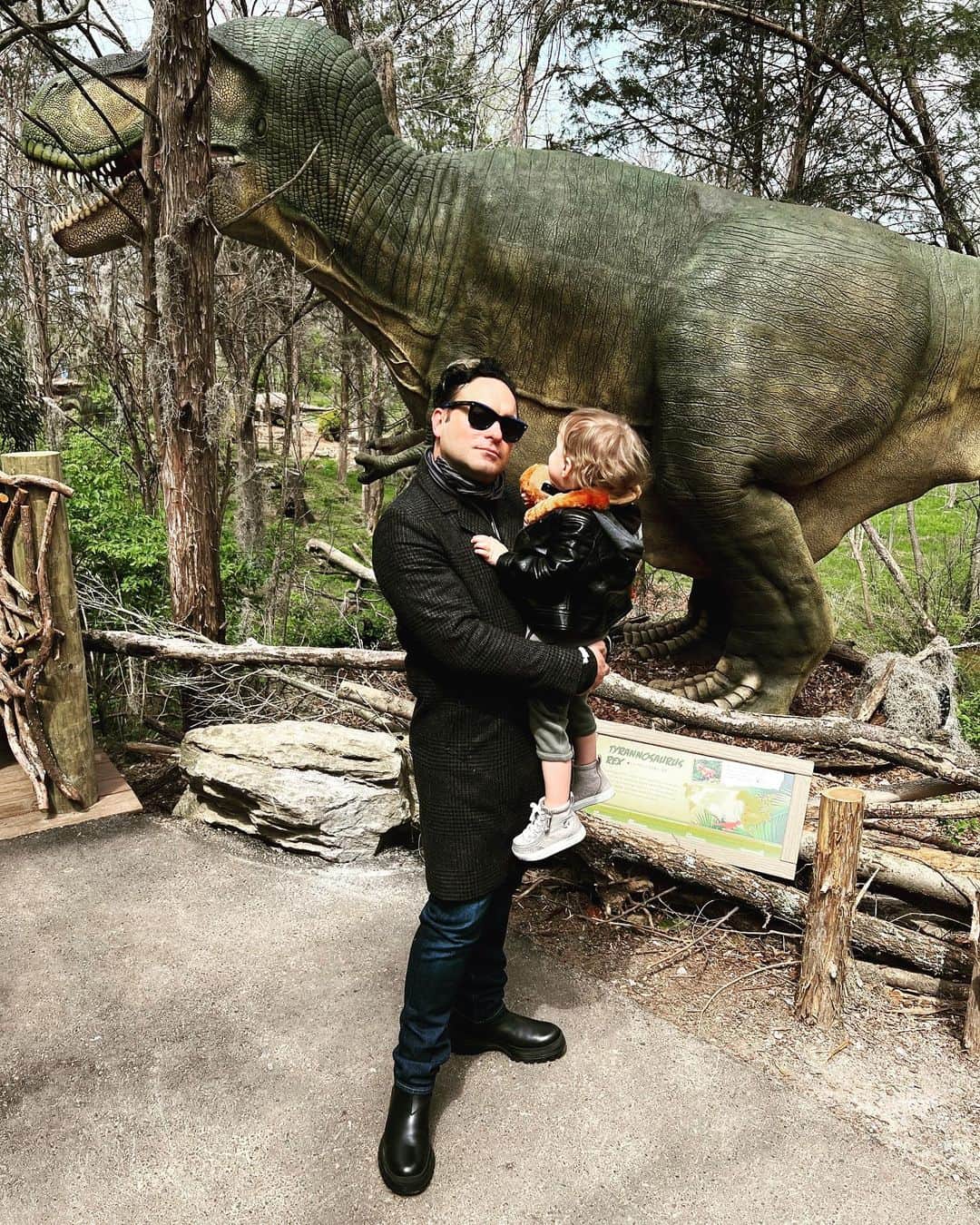 ジョニー・ガレッキのインスタグラム：「No caption necessary.」