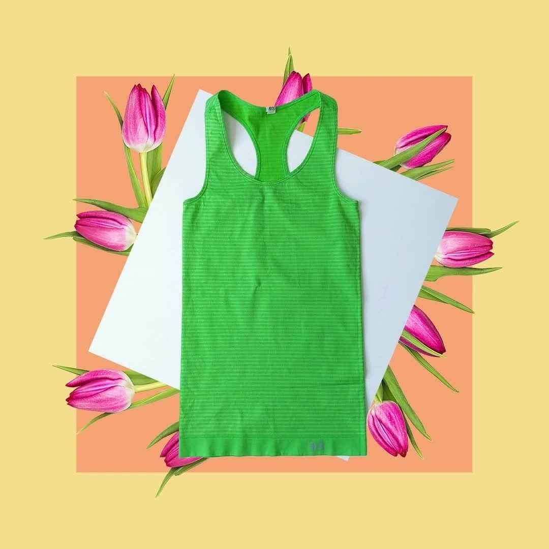 Mercariのインスタグラム：「Shine on this spring with cool finds, from gear for the trails to the park.」