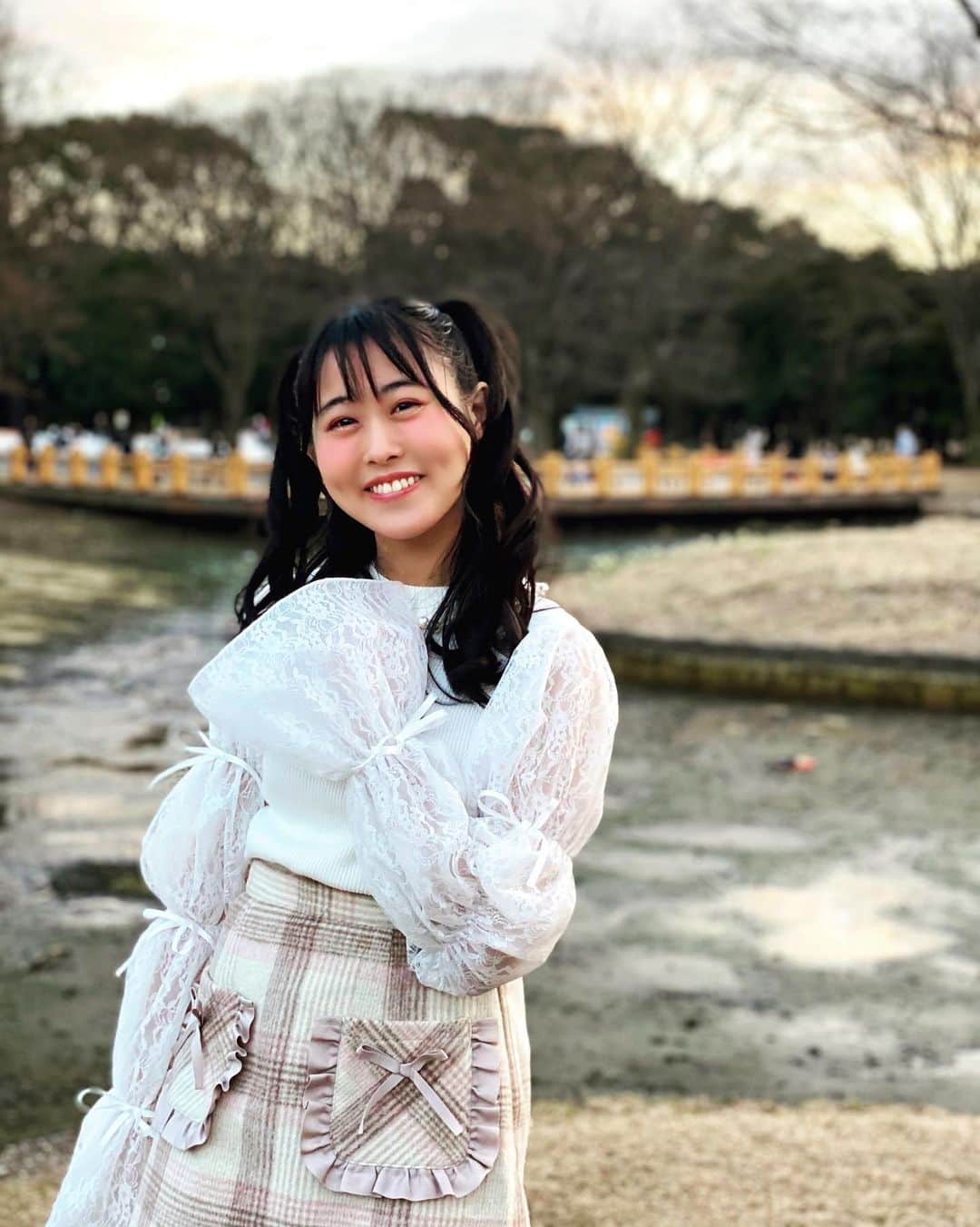月森楓のインスタグラム：「声優の養成所時代、 よく自主練していた公園。 When I was a student at a voice actor training school, I used to go to this park for voluntary training.  最近は、初心に帰ってるこの頃。 These days I am returning to my original intention.  お互いの夢が叶いますように！ May we continue to make each other's dreams come true.  #idol #soloidol #japanesegirl #kawaii #lovely #japaneseidol #kaepyon #公園 #月森楓 #かえぴょん #アイドル」