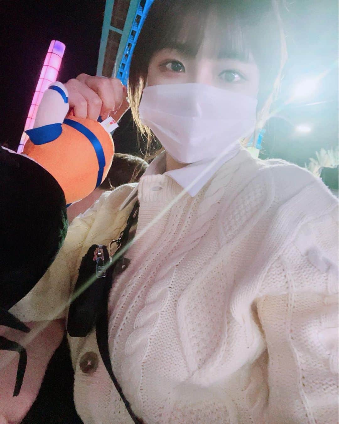 hyeriのインスタグラム：「가방선물 무야무야무야~~~😉😉😉😉😉겁나 머싯서😍고마워🙆‍♀️💕 #오슝태기 사랑해용」