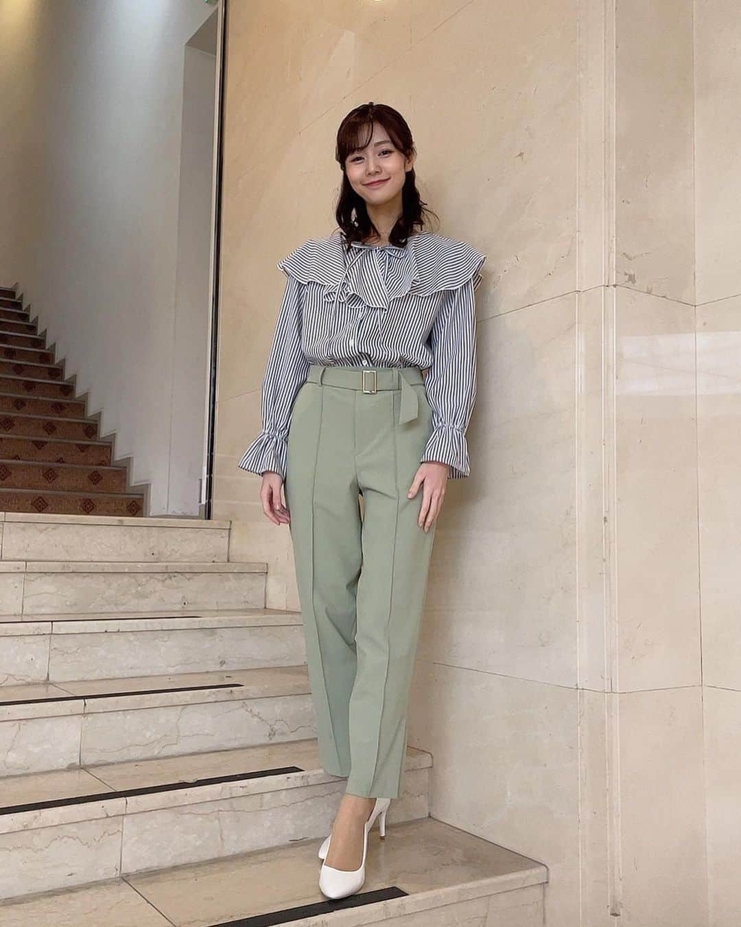 杉浦みずきのインスタグラム：「. 今週の東京インフォメーションの衣装です👗✨ 来週も月曜日と火曜日を担当するので 朝早いですが是非見てください☺️ 7:15〜 TOKYO MX です！  1枚目 @tonal_official  2枚目 @rawfudge_official」