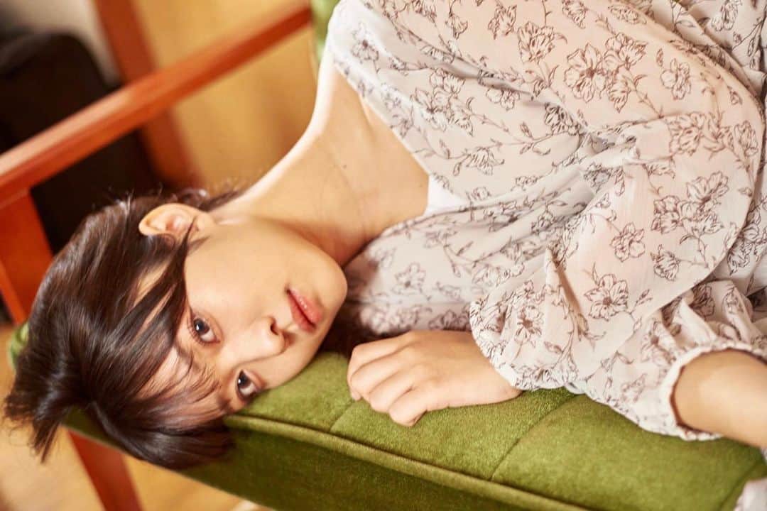のインスタグラム：「:)♡  .  📸  #作品撮り #作品撮りモデル #モデル #撮影 #撮影モデル #作品撮りメイク #撮影データ #被写体 #被写体モデル #ポートレート #カメラ #02 #fyp #f4f #l4l」