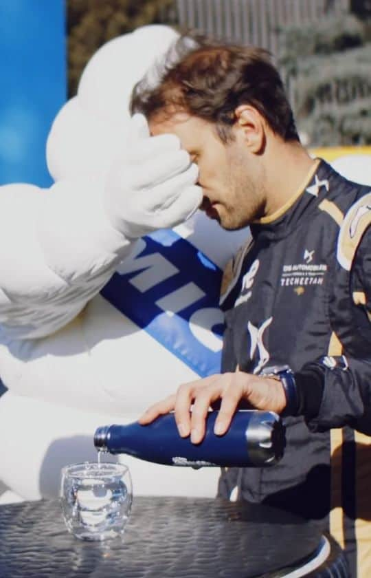 ジャン＝エリック・ベルニュのインスタグラム：「When @JeanEricVergne decides to challenge the Michelin technicians to the water cup challenge 💧, he knows he can trust the Michelin Man to win, even with his eyes closed!🙈  #JEV25 #MICHELINPilotSportEV 🏎 ##MichelinFormulaE ⚡️#RomeEPrix 🇮🇹 #ABBFormulaE #Electric #sustainabletires #MichelinMotorsport #Racing #Motorsport #Buddy #Fun #WaterCupChallenge」